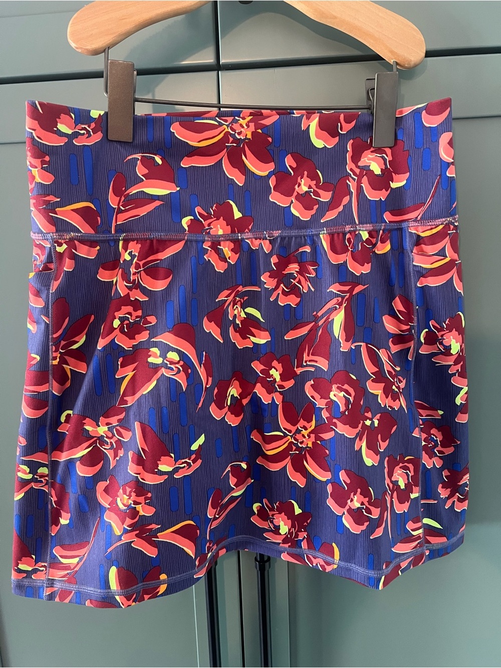 Athleta Salutation Stash Floral Skort Floral Sz Med